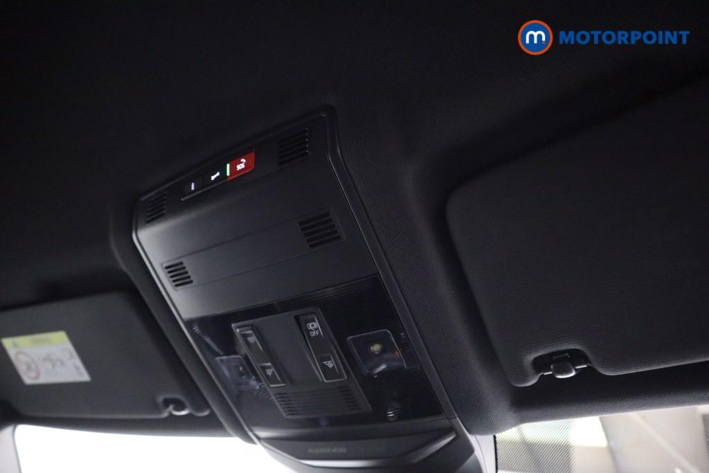 Volkswagen T-Roc R-Line Manual Petrol SUV - Stock Number (1612813) - 8th supplementary image