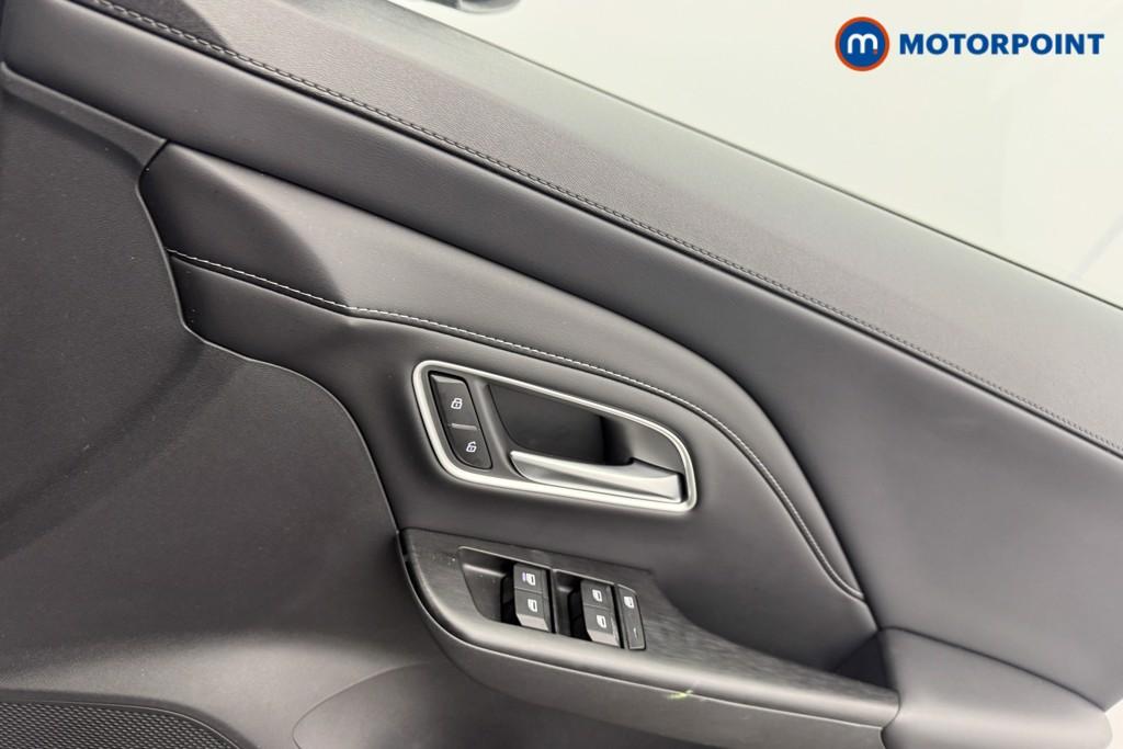 Mg Motor Uk ZS Trophy Automatic Petrol-Electric Hybrid SUV - Stock Number (1617920) - 8th supplementary image