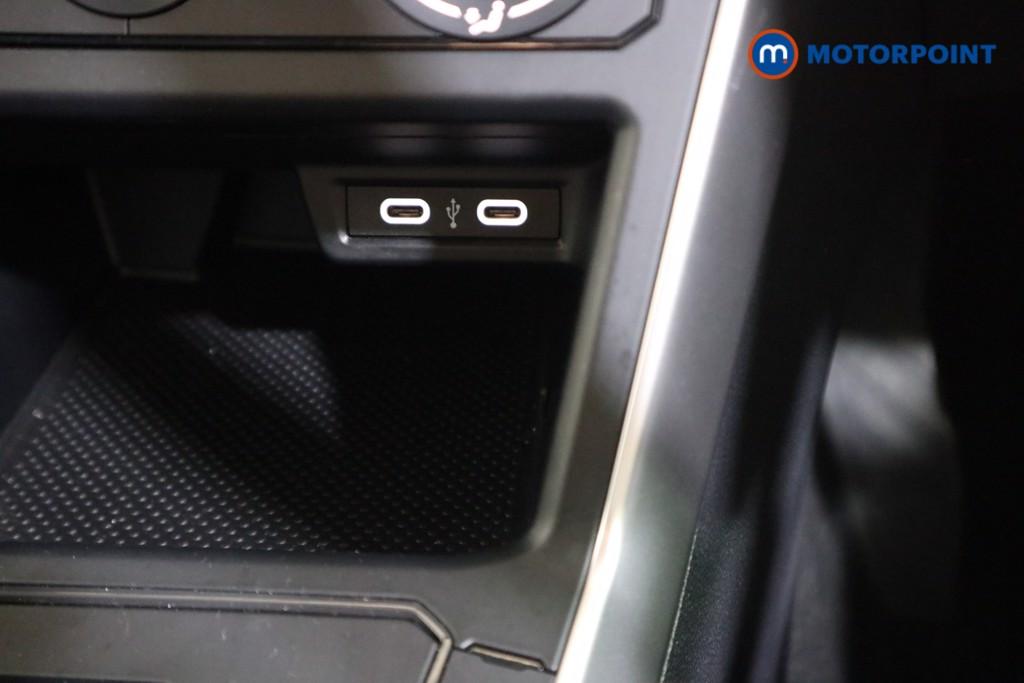 Volkswagen Polo Life Manual Petrol Hatchback - Stock Number (1619839) - 8th supplementary image