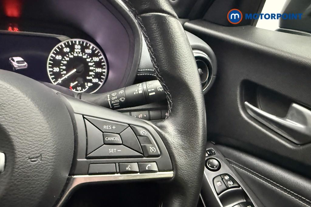 Nissan Juke N-Connecta Manual Petrol SUV - Stock Number (1621860) - 8th supplementary image