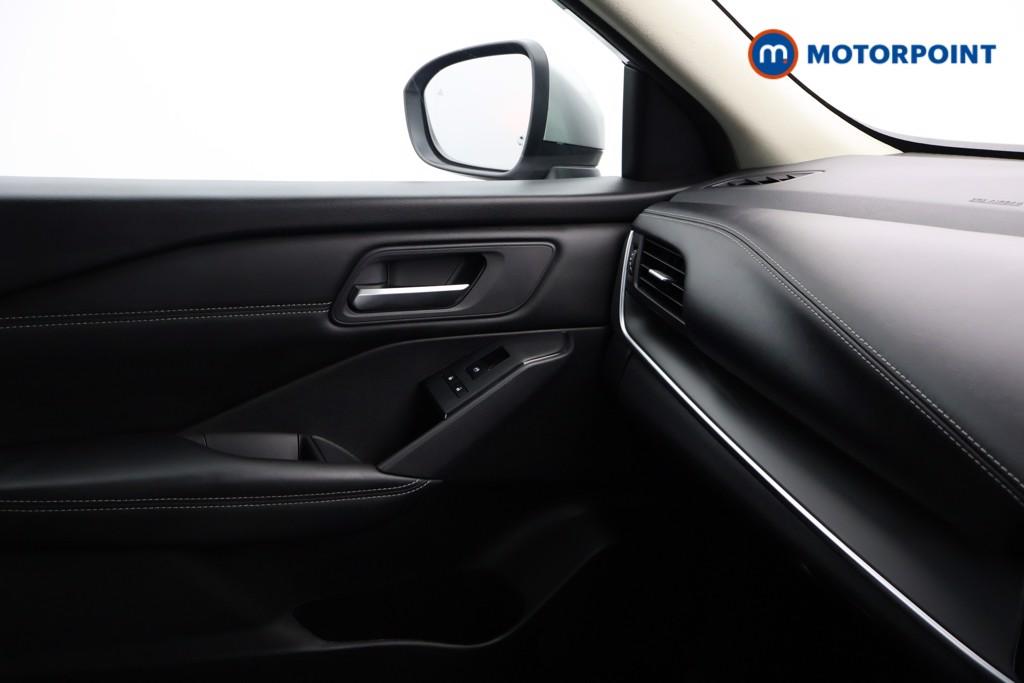 Nissan Qashqai Acenta Premium Automatic Petrol SUV - Stock Number (1623827) - 8th supplementary image