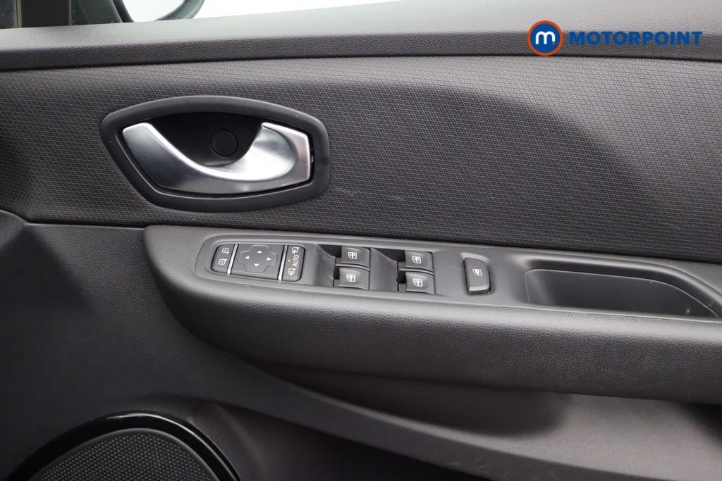 Renault Clio Dynamique S Nav Manual Petrol Hatchback - Stock Number (1610980) - 8th supplementary image