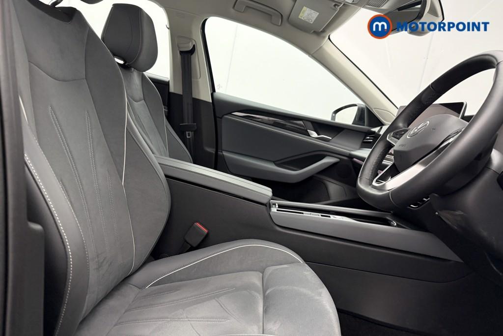 Volkswagen Passat Life Automatic Petrol Plug-In Hybrid Estate - Stock Number (1619225) - 8th supplementary image