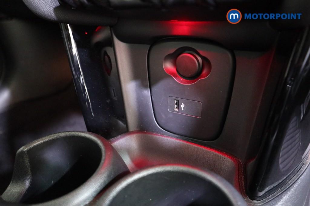 Mini Hatchback Cooper Exclusive Automatic Petrol Hatchback - Stock Number (1622845) - 8th supplementary image