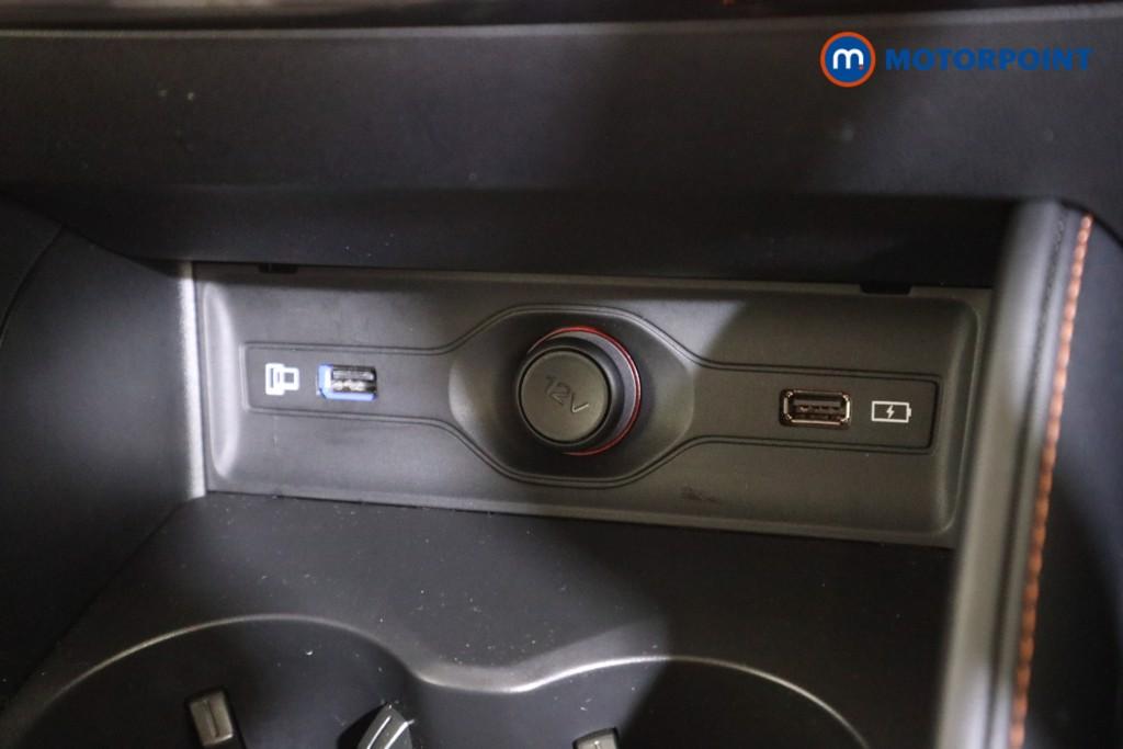 Mg Motor Uk HS SE Automatic Petrol-Electric Hybrid SUV - Stock Number (1623001) - 8th supplementary image