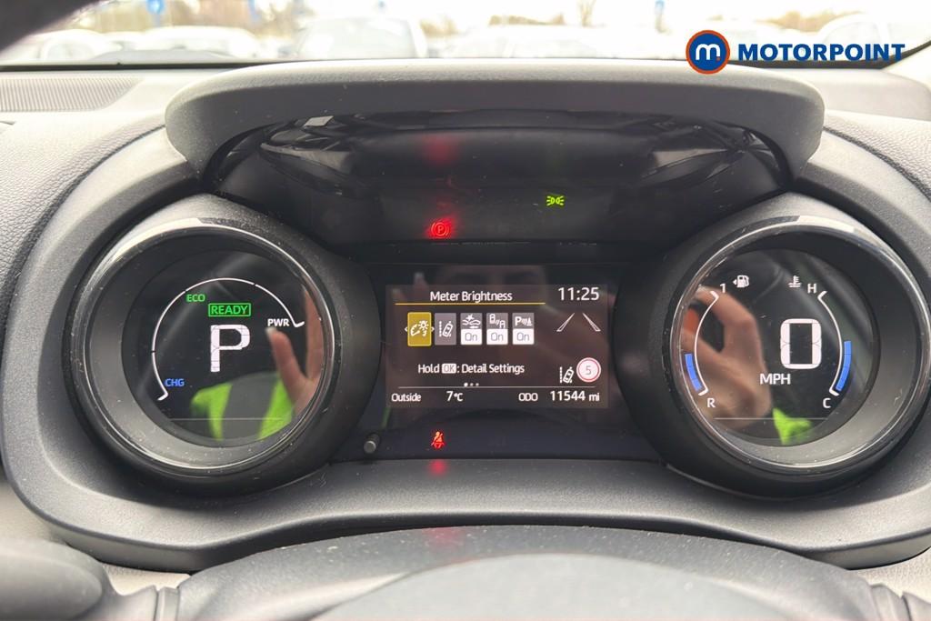 Toyota Yaris Excel Automatic Petrol-Electric Hybrid Hatchback - Stock Number (1623574) - 8th supplementary image