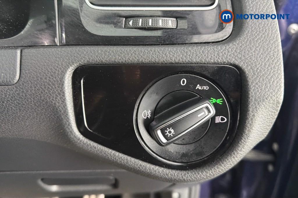 Volkswagen Golf R-Line Manual Petrol Hatchback - Stock Number (1597472) - 8th supplementary image