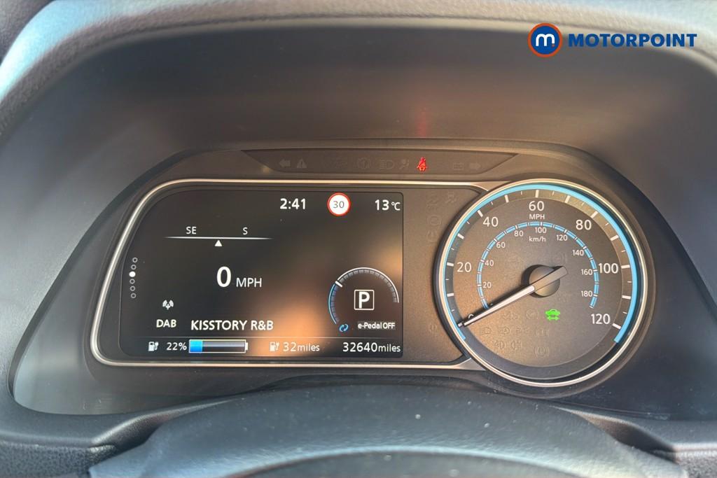 Nissan Leaf N-Connecta Automatic Electric Hatchback - Stock Number (1624058) - 8th supplementary image