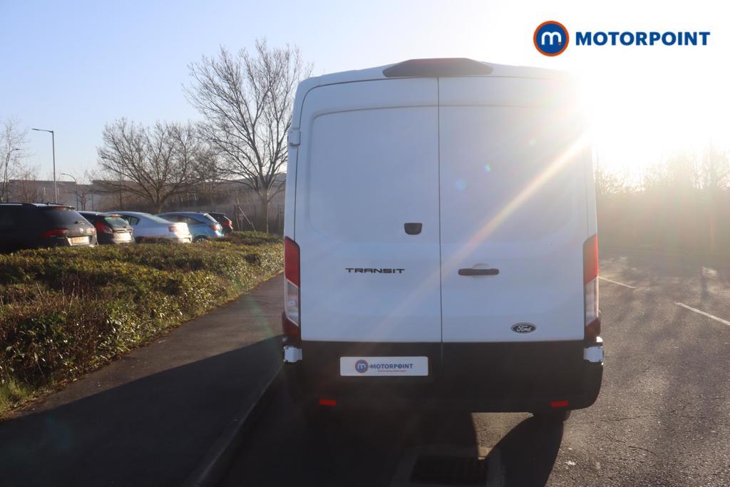 Ford Transit Limited Automatic Diesel Medium Roof Van - Stock Number (1611431) - 8th supplementary image