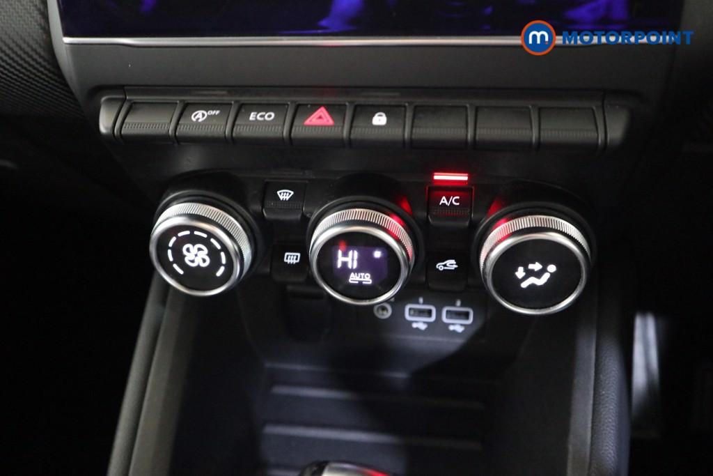 Renault Clio Rs Line Automatic Petrol Hatchback - Stock Number (1623105) - 8th supplementary image