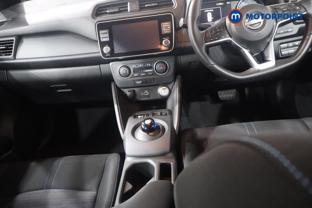 Nissan Leaf Acenta Automatic Electric Hatchback - Stock Number (1611910) - 8th supplementary image