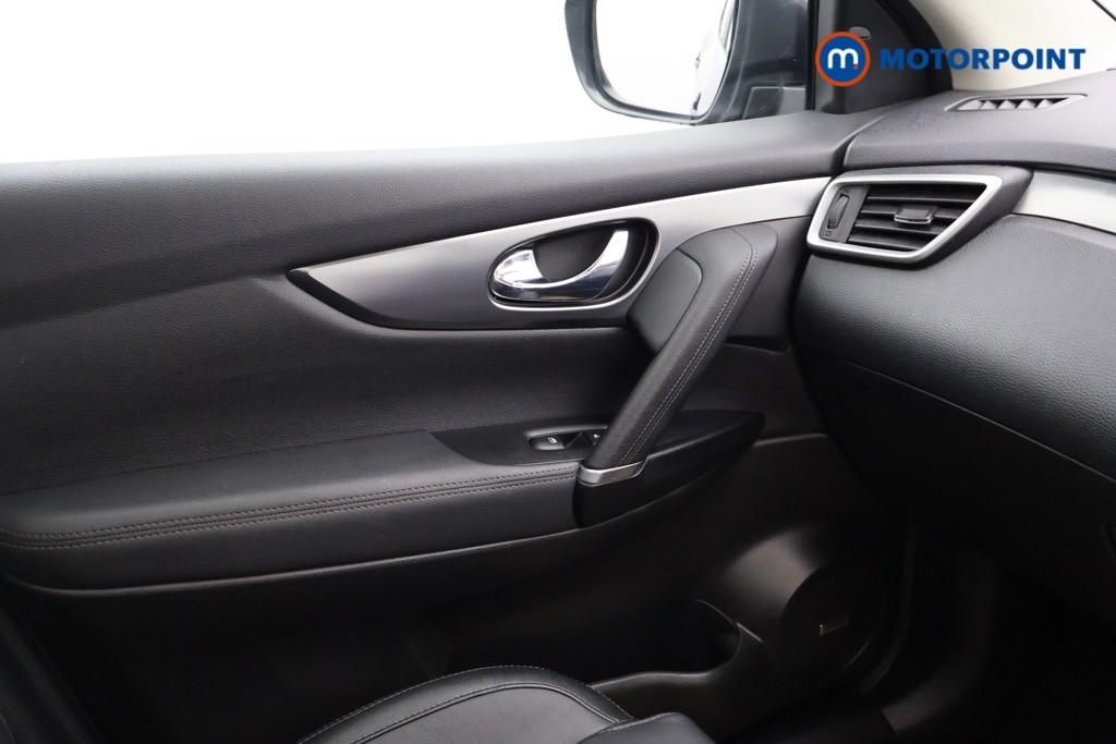 Nissan Qashqai Tekna Manual Petrol SUV - Stock Number (1612651) - 8th supplementary image