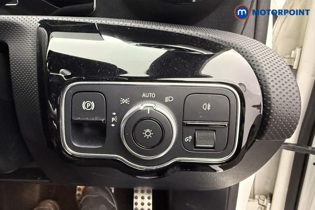 Mercedes-Benz A Class Amg Line Automatic Diesel Saloon - Stock Number (1622898) - 8th supplementary image