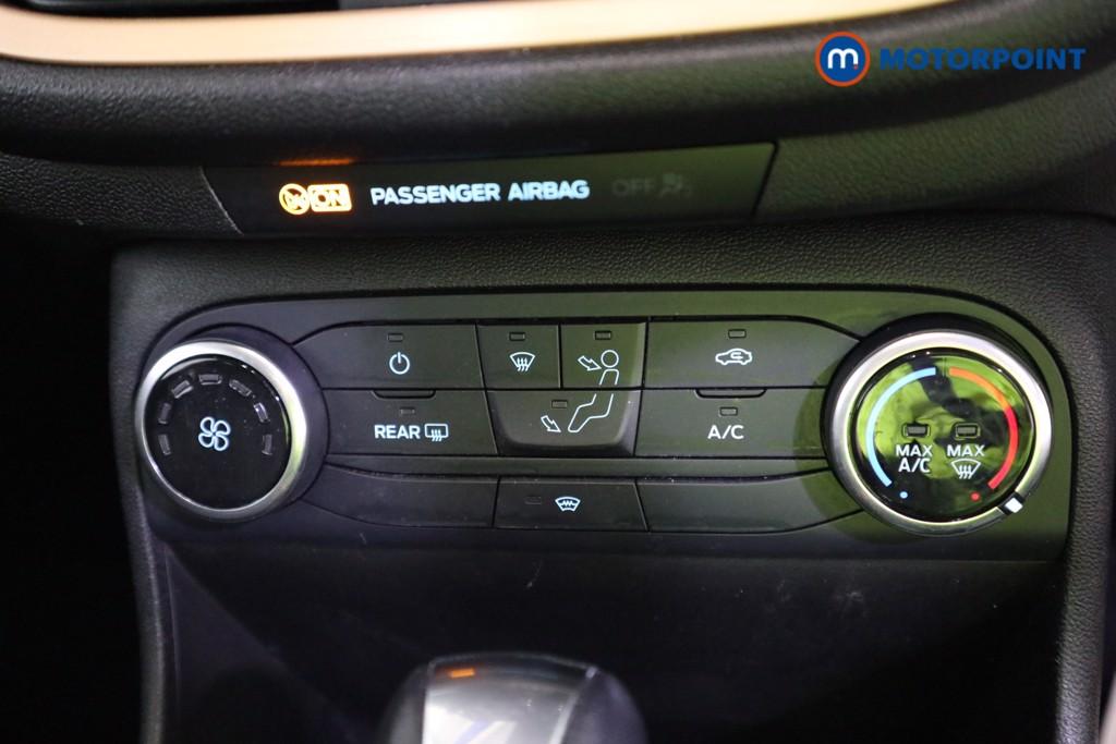 Ford Fiesta Zetec B-Pluso Play Automatic Petrol Hatchback - Stock Number (1623478) - 8th supplementary image