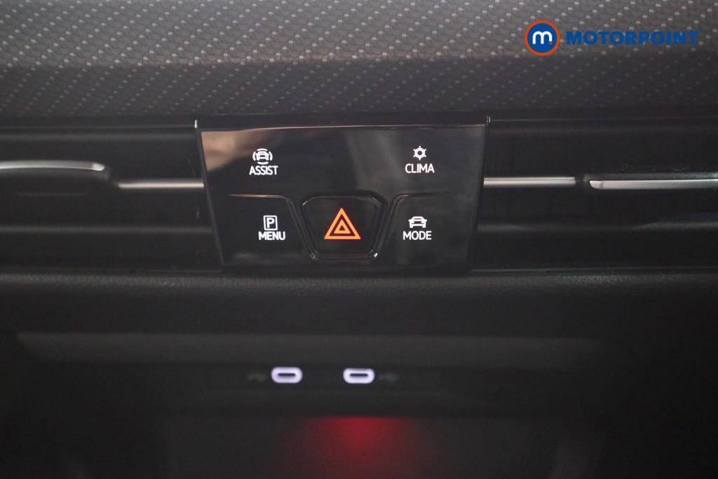 Volkswagen Golf R-Line Automatic Petrol Hatchback - Stock Number (1623500) - 8th supplementary image