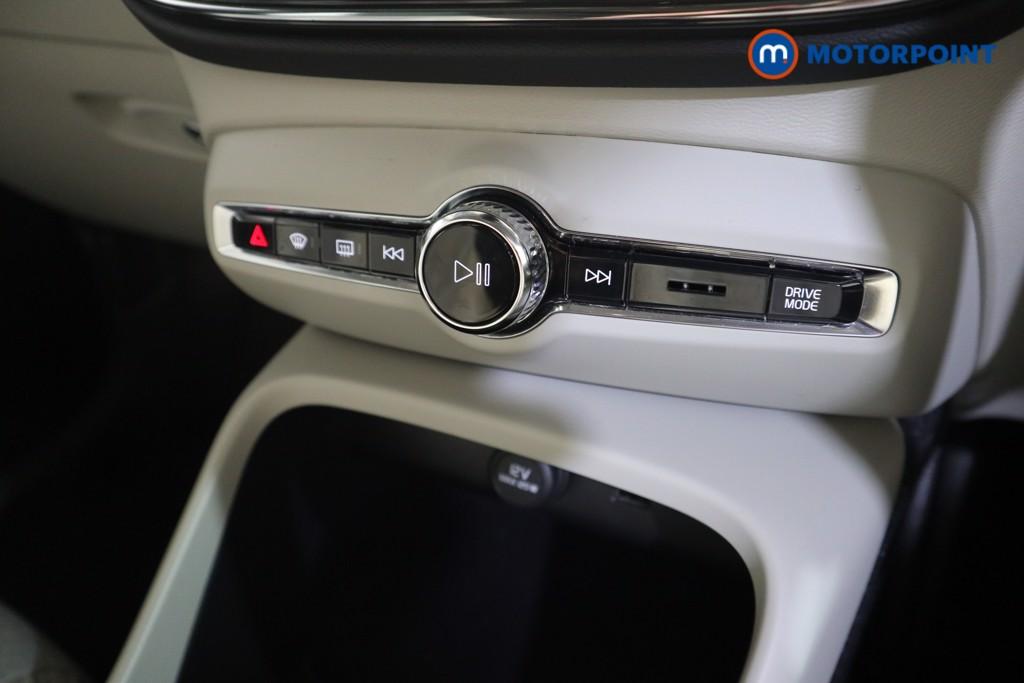 Volvo Xc40 Momentum Automatic Petrol SUV - Stock Number (1623215) - 8th supplementary image