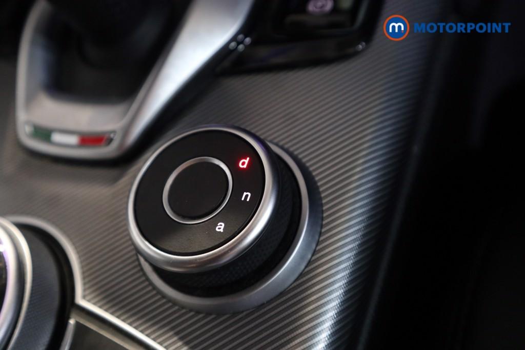 Alfa Romeo Giulia Veloce Automatic Petrol Saloon - Stock Number (1627437) - 8th supplementary image