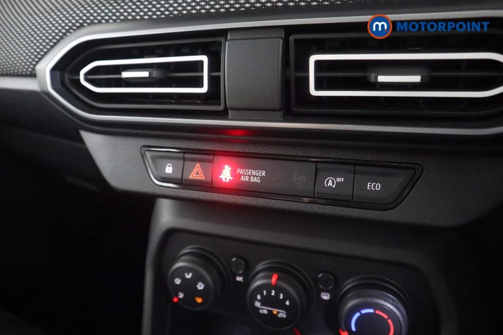 Dacia Sandero Expression Manual Petrol Hatchback - Stock Number (1625413) - 8th supplementary image