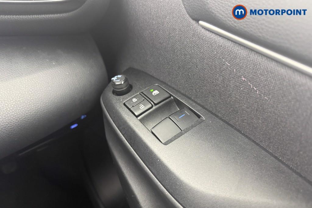 Toyota Yaris Icon Automatic Petrol-Electric Hybrid Hatchback - Stock Number (1629158) - 8th supplementary image