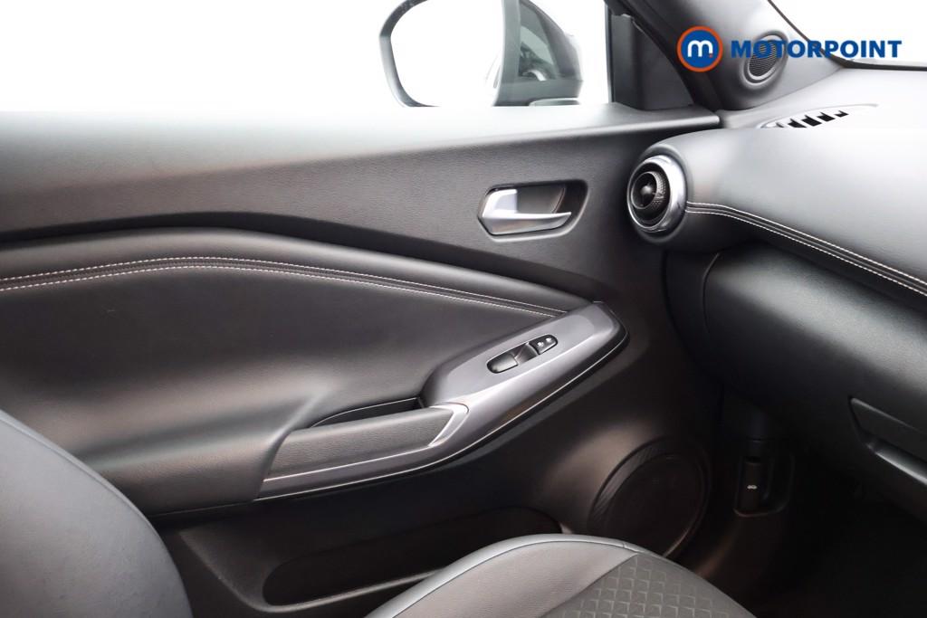 Nissan Juke N-Connecta Automatic Petrol SUV - Stock Number (1629355) - 8th supplementary image