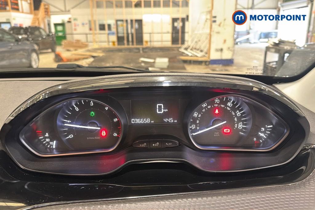 Peugeot 2008 Active Manual Diesel SUV - Stock Number (1630352) - 8th supplementary image