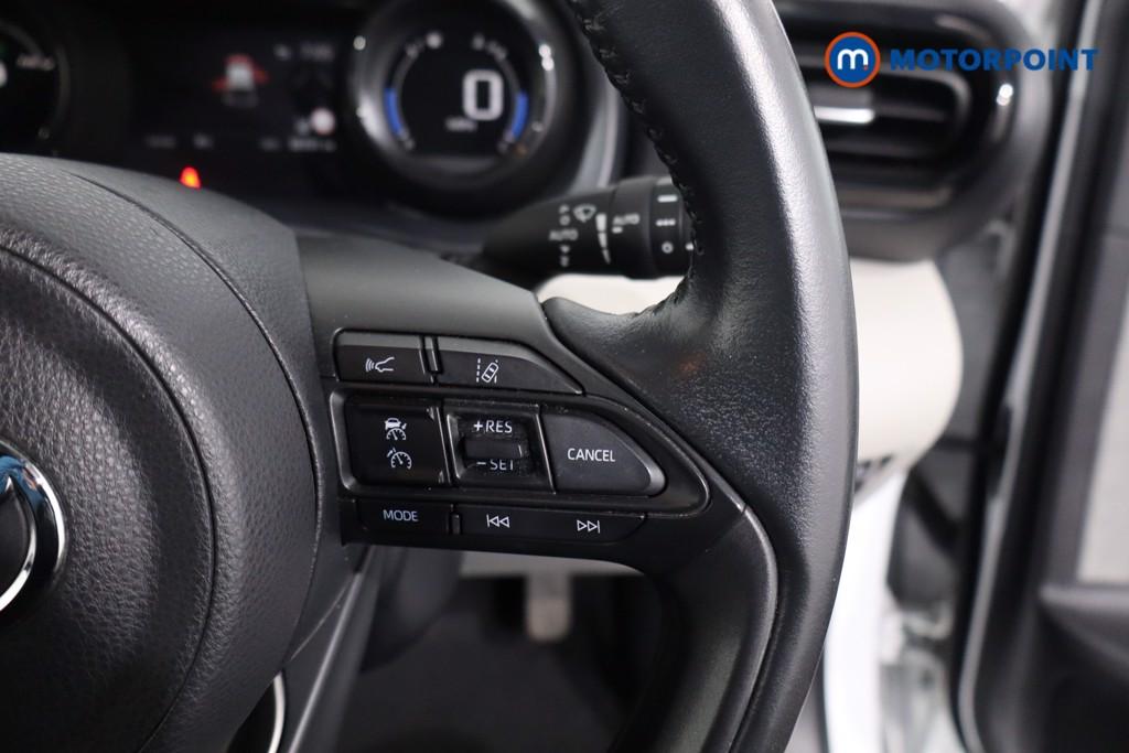 Toyota Yaris Excel Automatic Petrol-Electric Hybrid Hatchback - Stock Number (1632713) - 8th supplementary image