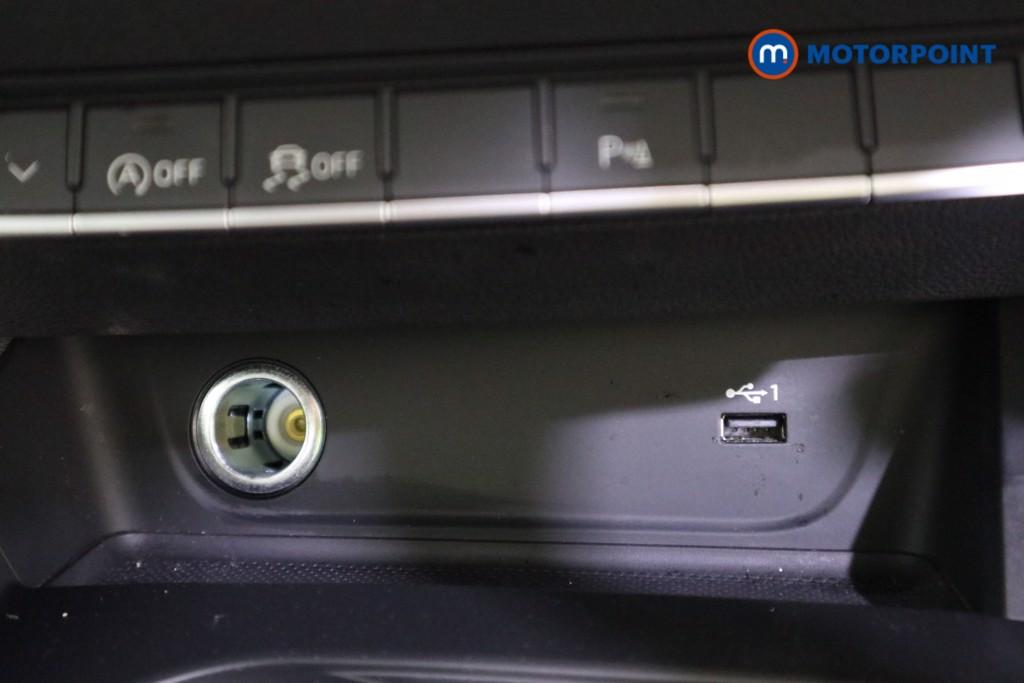 Audi A4 Technik Automatic Petrol Saloon - Stock Number (1628587) - 8th supplementary image