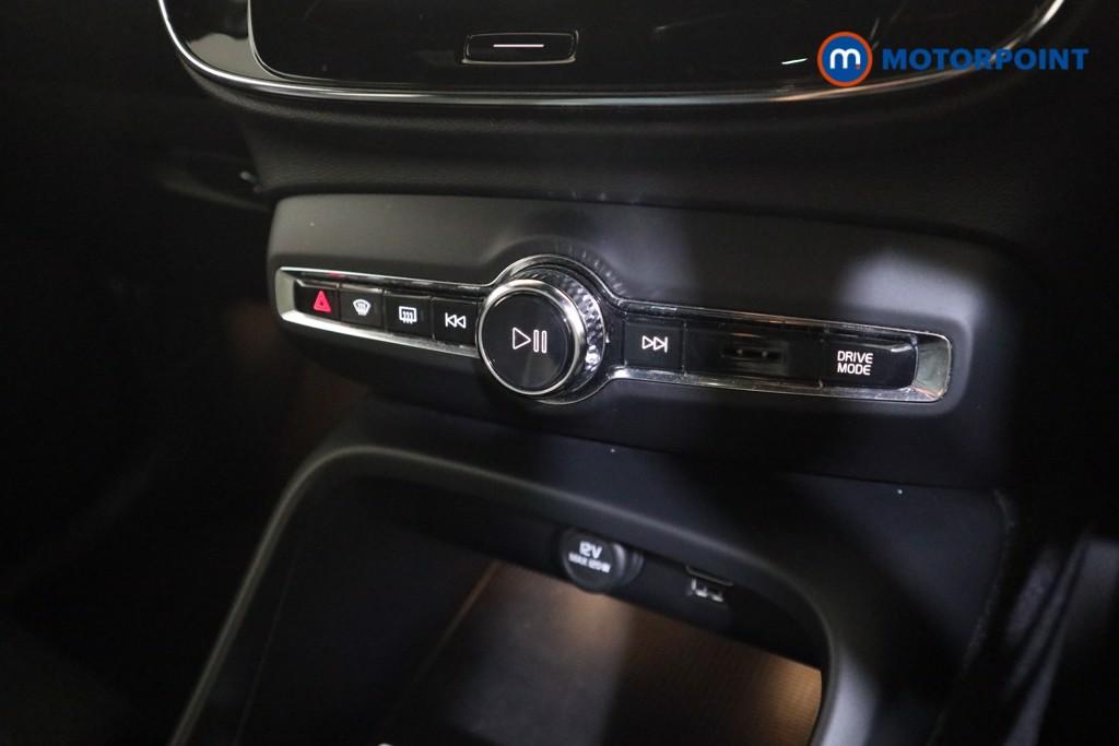 Volvo Xc40 R Design Pro Automatic Petrol SUV - Stock Number (1632626) - 8th supplementary image