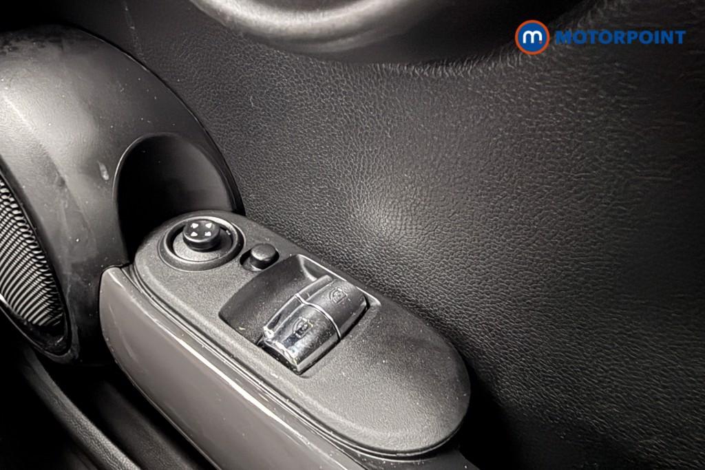 Mini Hatchback Cooper Manual Petrol Hatchback - Stock Number (1631427) - 8th supplementary image