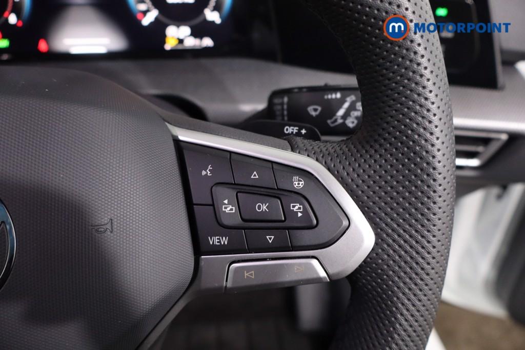Volkswagen Golf R-Line Automatic Petrol Hatchback - Stock Number (1633900) - 8th supplementary image