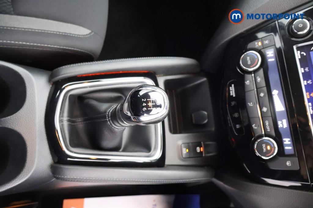 Nissan Qashqai Acenta Premium Manual Diesel SUV - Stock Number (1634767) - 8th supplementary image