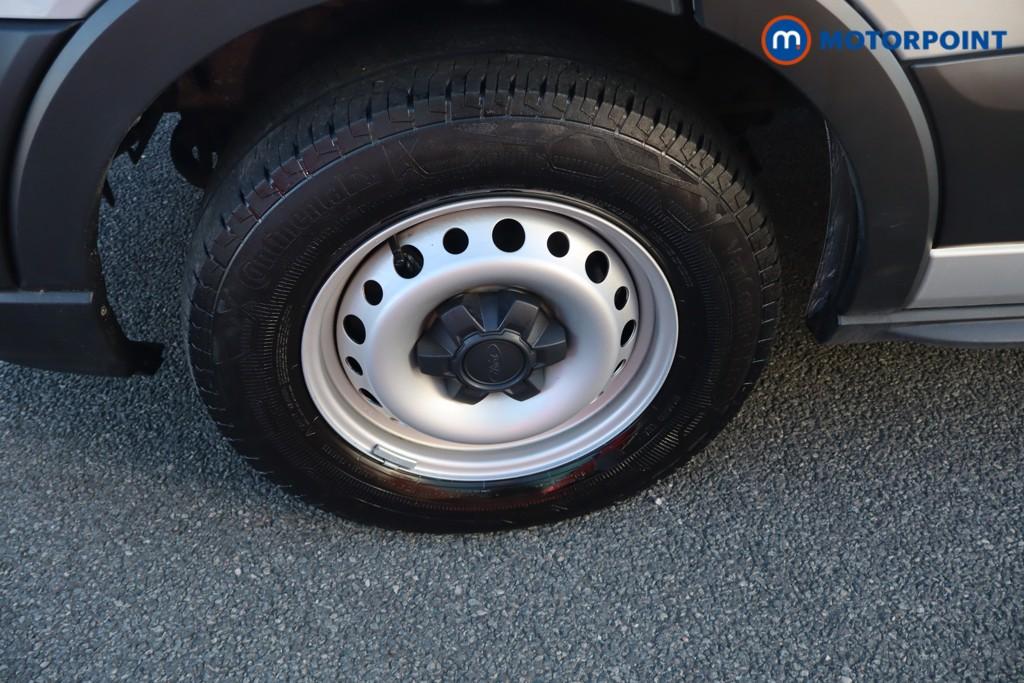 Ford Transit Leader Automatic Diesel Medium Roof Van - Stock Number (1607354) - 8th supplementary image