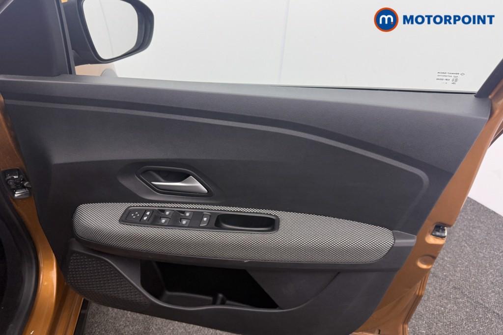 Dacia Sandero Stepway Expression Manual Petrol Hatchback - Stock Number (1619101) - 8th supplementary image