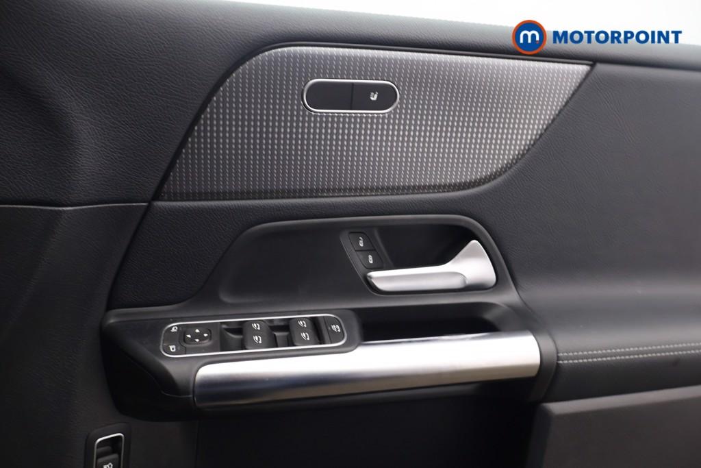 Mercedes-Benz B Class Sport Automatic Petrol Hatchback - Stock Number (1627523) - 8th supplementary image