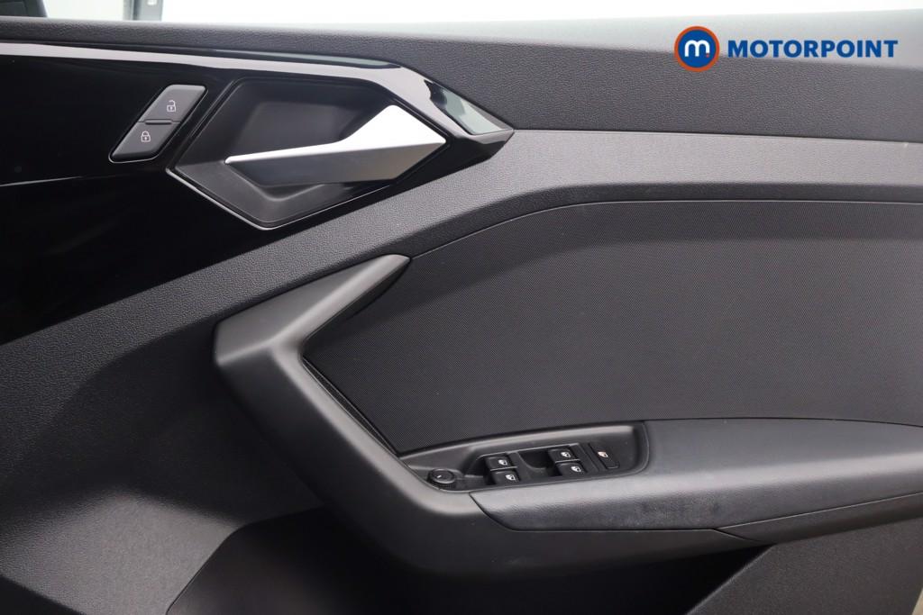 Audi A1 Technik Manual Petrol Hatchback - Stock Number (1632689) - 8th supplementary image