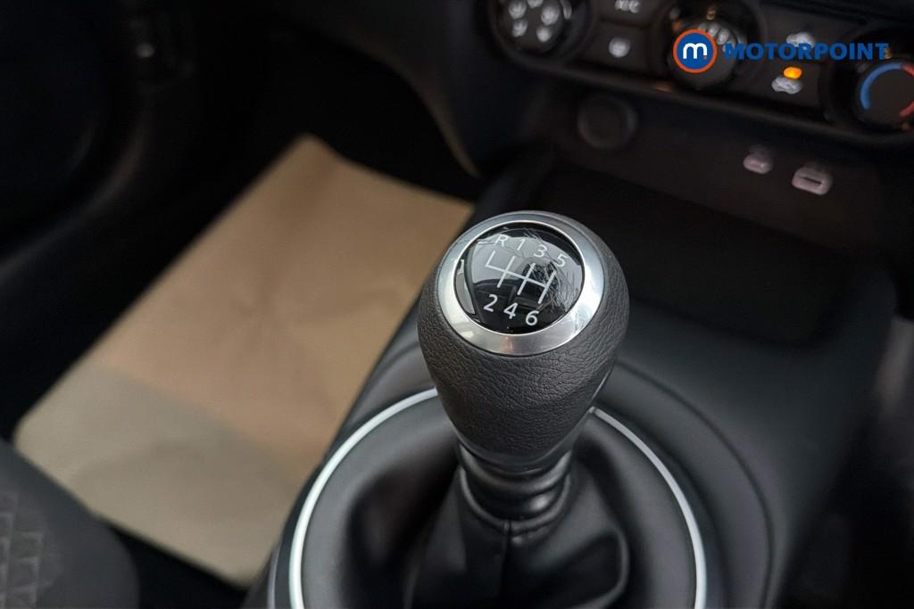 Nissan Juke Acenta Premium Manual Petrol SUV - Stock Number (1643182) - 15th supplementary image