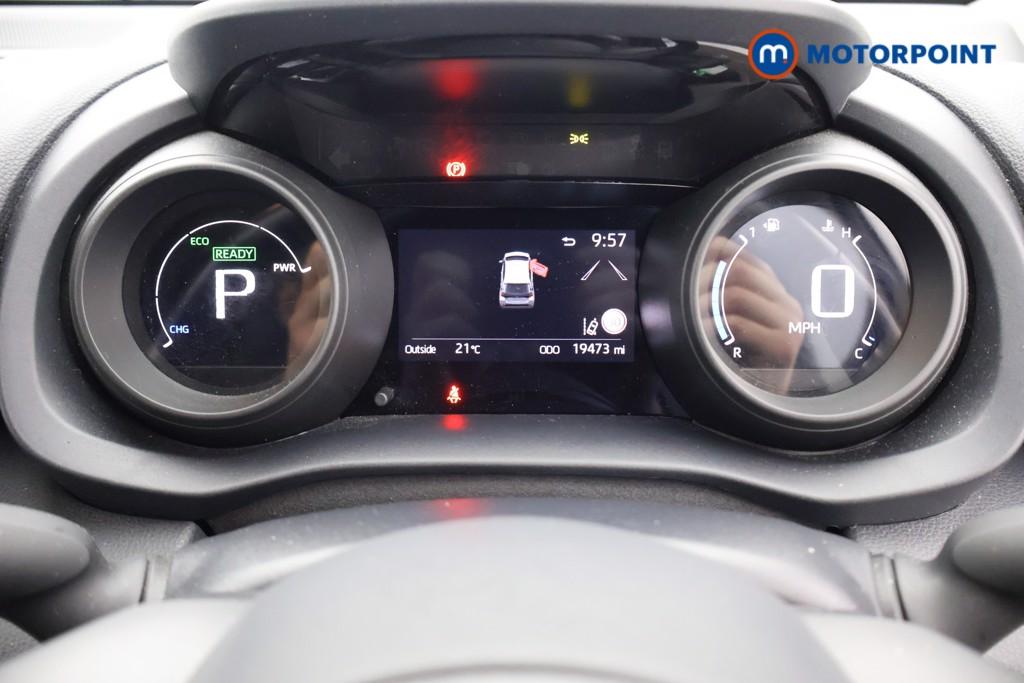 Toyota Yaris Design Automatic Petrol-Electric Hybrid Hatchback - Stock Number (1635174) - 8th supplementary image