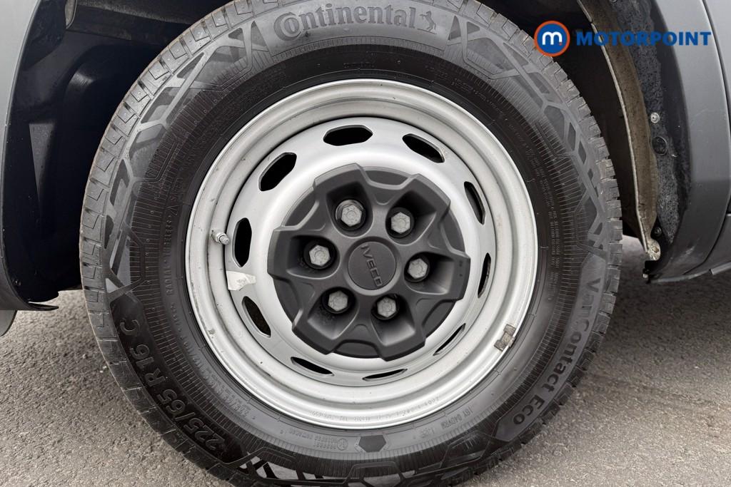 Iveco Daily Business Automatic Diesel High Volume-High Roof Van - Stock Number (1640167) - 8th supplementary image