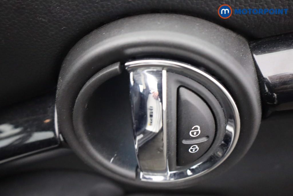 Mini Hatchback Cooper S Level 1 Automatic Electric Hatchback - Stock Number (1646146) - 8th supplementary image