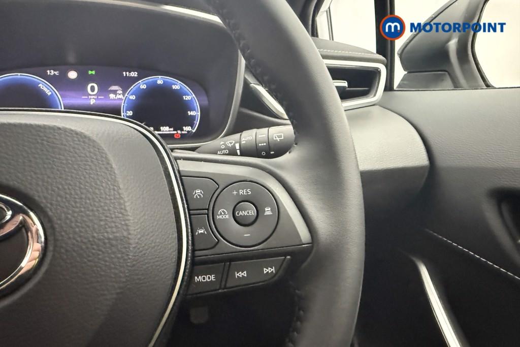 Toyota Corolla Excel Automatic Petrol-Electric Hybrid Estate - Stock Number (1644225) - 8th supplementary image