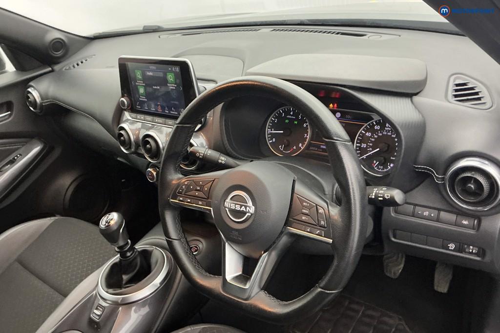 Nissan Juke N-Connecta Manual Petrol SUV - Stock Number (1645828) - 8th supplementary image