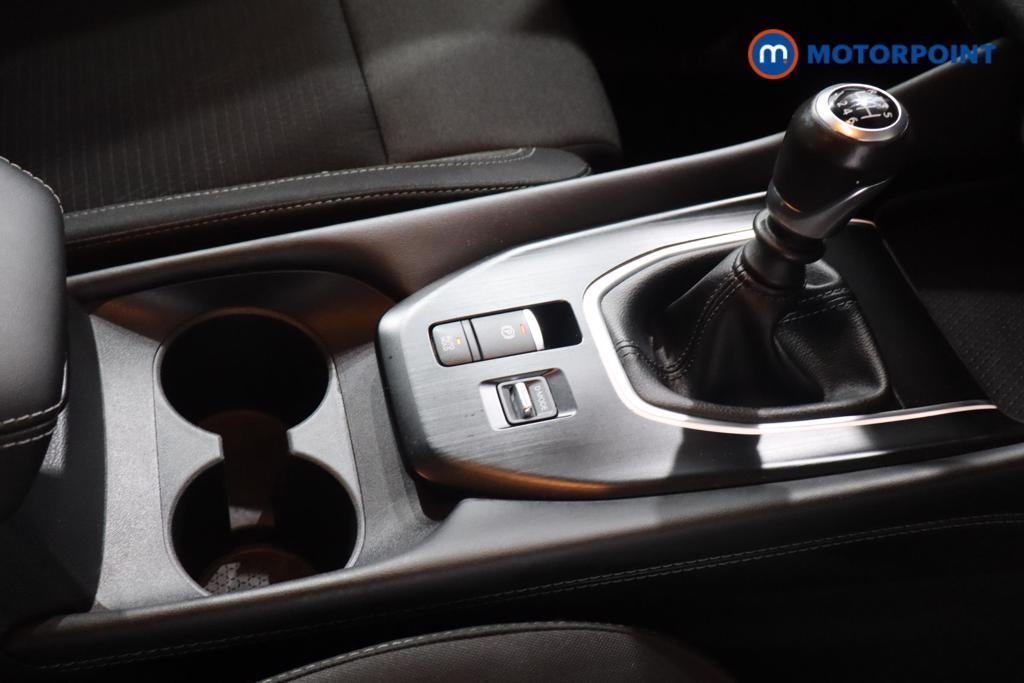 Nissan Qashqai N-Connecta Manual Petrol SUV - Stock Number (1648878) - 8th supplementary image