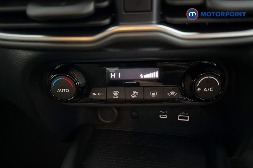 Nissan Juke N-Connecta Automatic Petrol SUV - Stock Number (1642412) - 12th supplementary image