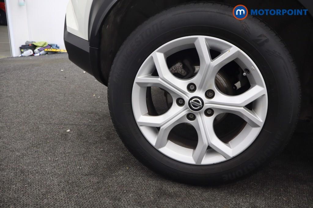 Nissan Juke N-Connecta Manual Petrol SUV - Stock Number (1653216) - 8th supplementary image
