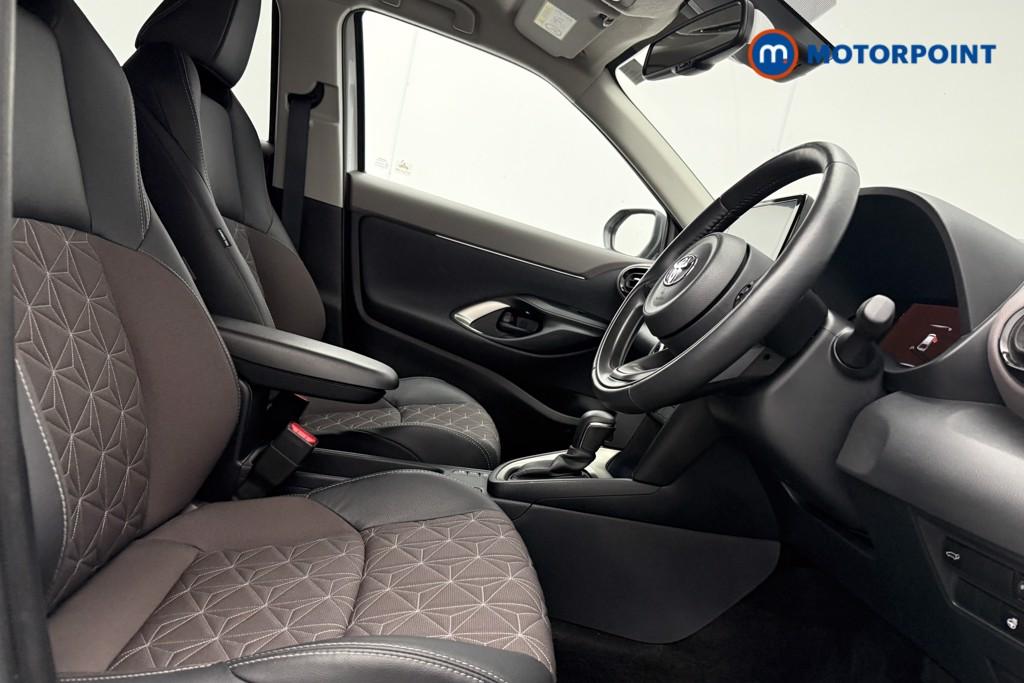 Toyota Yaris Cross Excel Automatic Petrol-Electric Hybrid Estate - Stock Number (1654141) - 8th supplementary image
