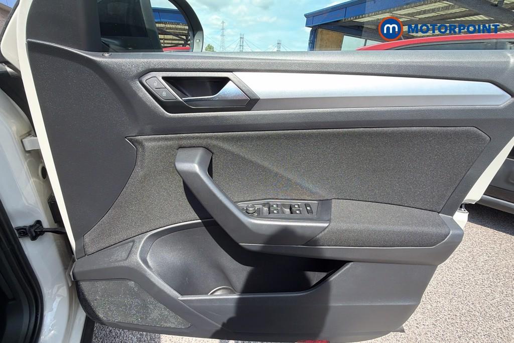Volkswagen T-Roc Life Manual Petrol SUV - Stock Number (1648416) - 19th supplementary image