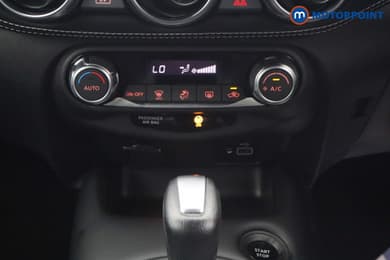 Nissan Juke N-Connecta Automatic Petrol-Electric Hybrid SUV - Stock Number (1651435) - 5th supplementary image