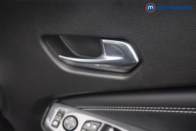 Nissan Juke N-Connecta Automatic Petrol-Electric Hybrid SUV - Stock Number (1651435) - 18th supplementary image