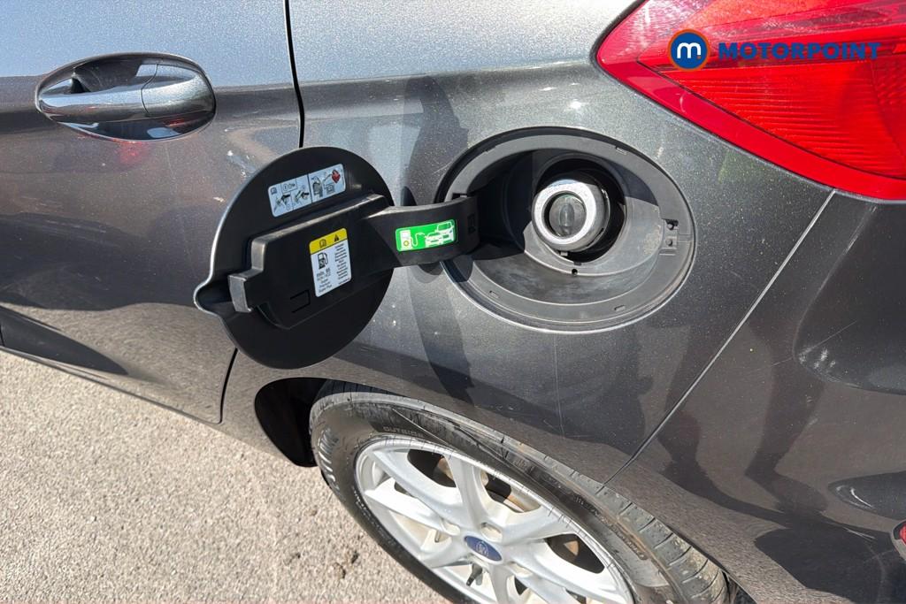 Ford Fiesta Zetec Manual Petrol Hatchback - Stock Number (1657882) - 33rd supplementary image