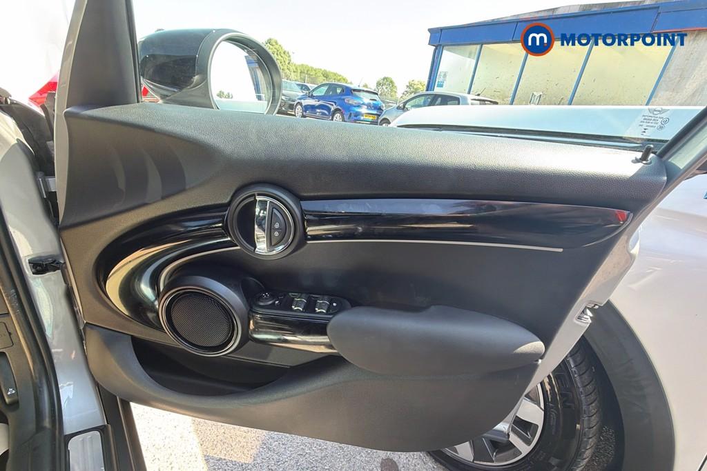 Mini Hatchback Cooper Exclusive Automatic Petrol Hatchback - Stock Number (1660492) - 19th supplementary image